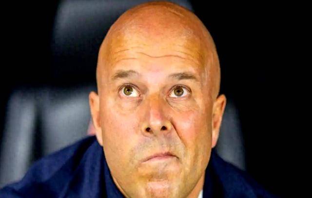 利物浦被两名记者狠批，斯洛特已被判下课